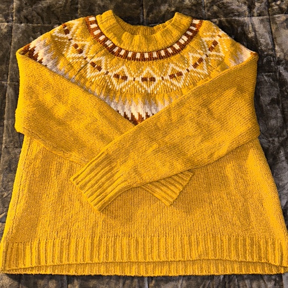 Warm Winter Sweater - Picture 1 of 4